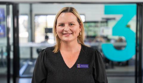 OneSchool Global educator crowned Australian Teacher Aide of the Year
