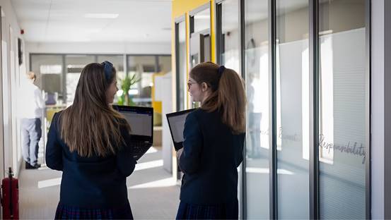 OneSchool Global Nyby tog emot Skolverket för dialog om kvalitetsarbete